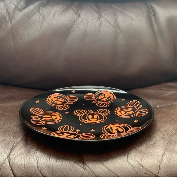 Disney Mickey Mouse Jack O’Lantern Pumpkin Halloween Dinner Plate - Picture 3 of 4